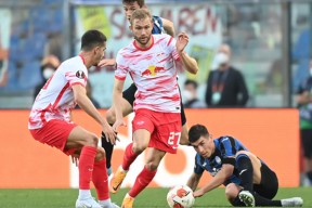 九游体育app包含勒沃库森集结日调整名单，志在德甲名次提升，气氛紧张，临场指挥获称赞的词条